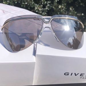 🆕Givenchy Aviator Sunglasses